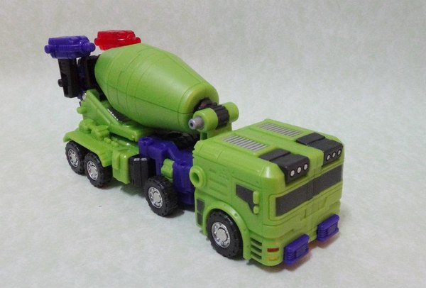 Tranformers Devastator TFC Hercules  (3 of 32)